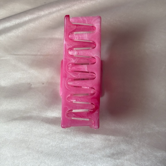 Pink Hair Claw Clip (Small) - Picture 2 of 3